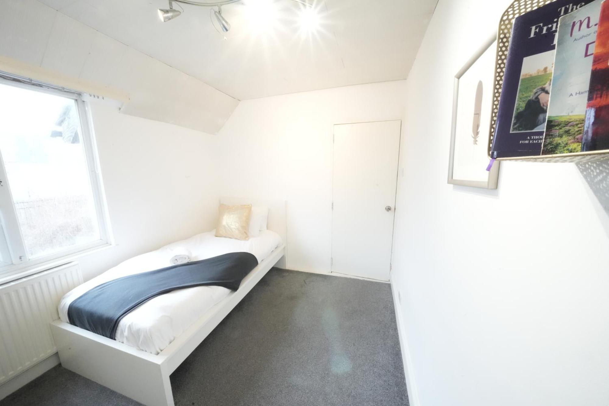 Airport Comfy Stay Harmondsworth Buitenkant foto