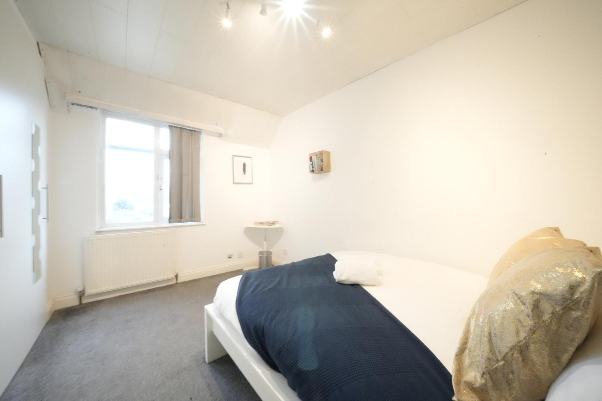 Airport Comfy Stay Harmondsworth Buitenkant foto