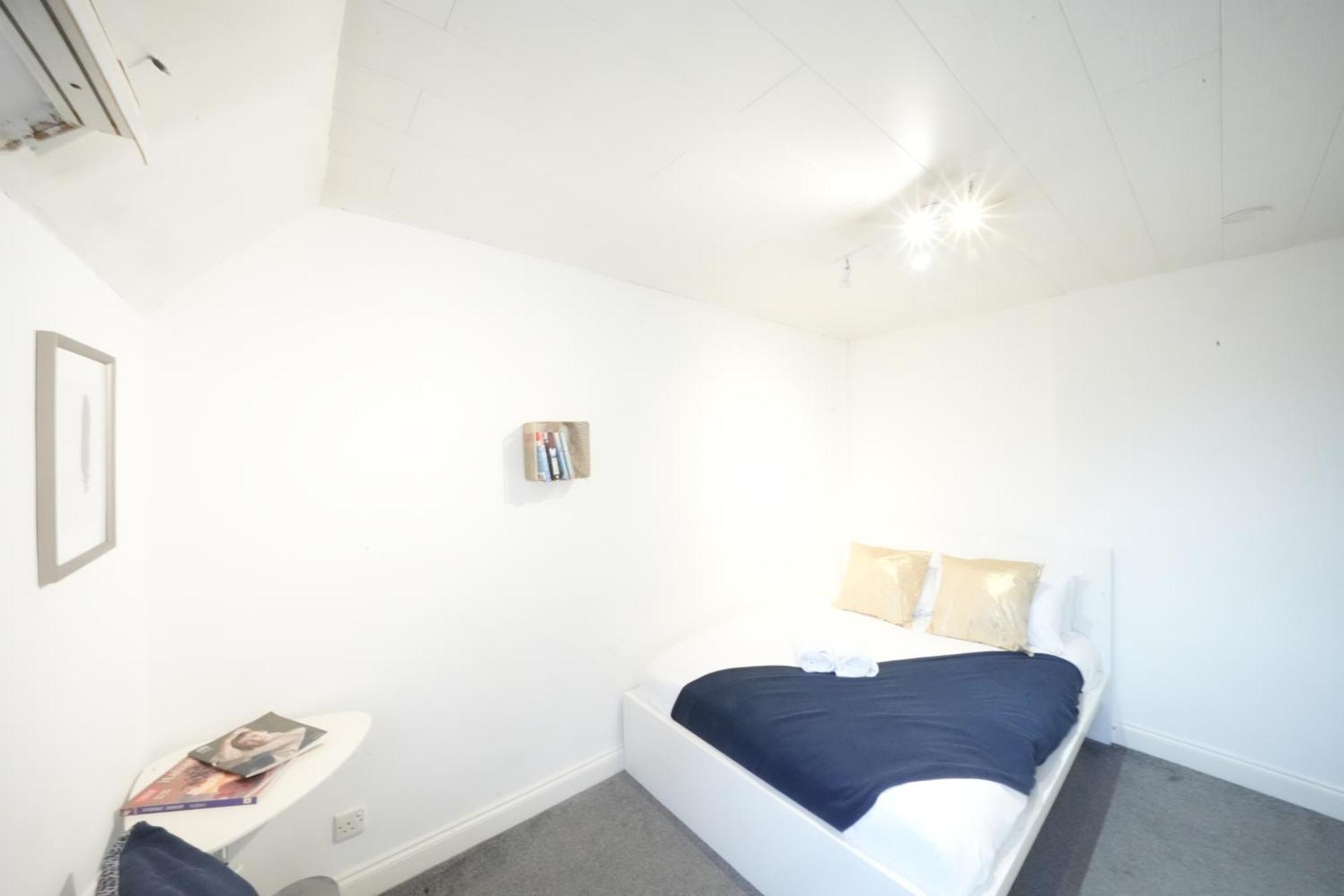 Airport Comfy Stay Harmondsworth Buitenkant foto
