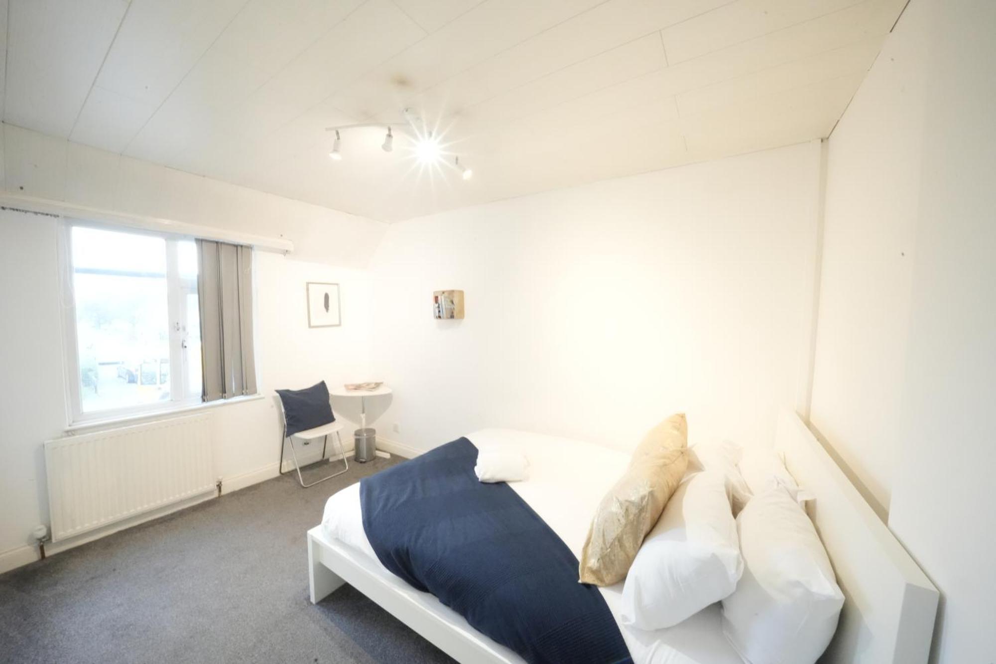 Airport Comfy Stay Harmondsworth Buitenkant foto