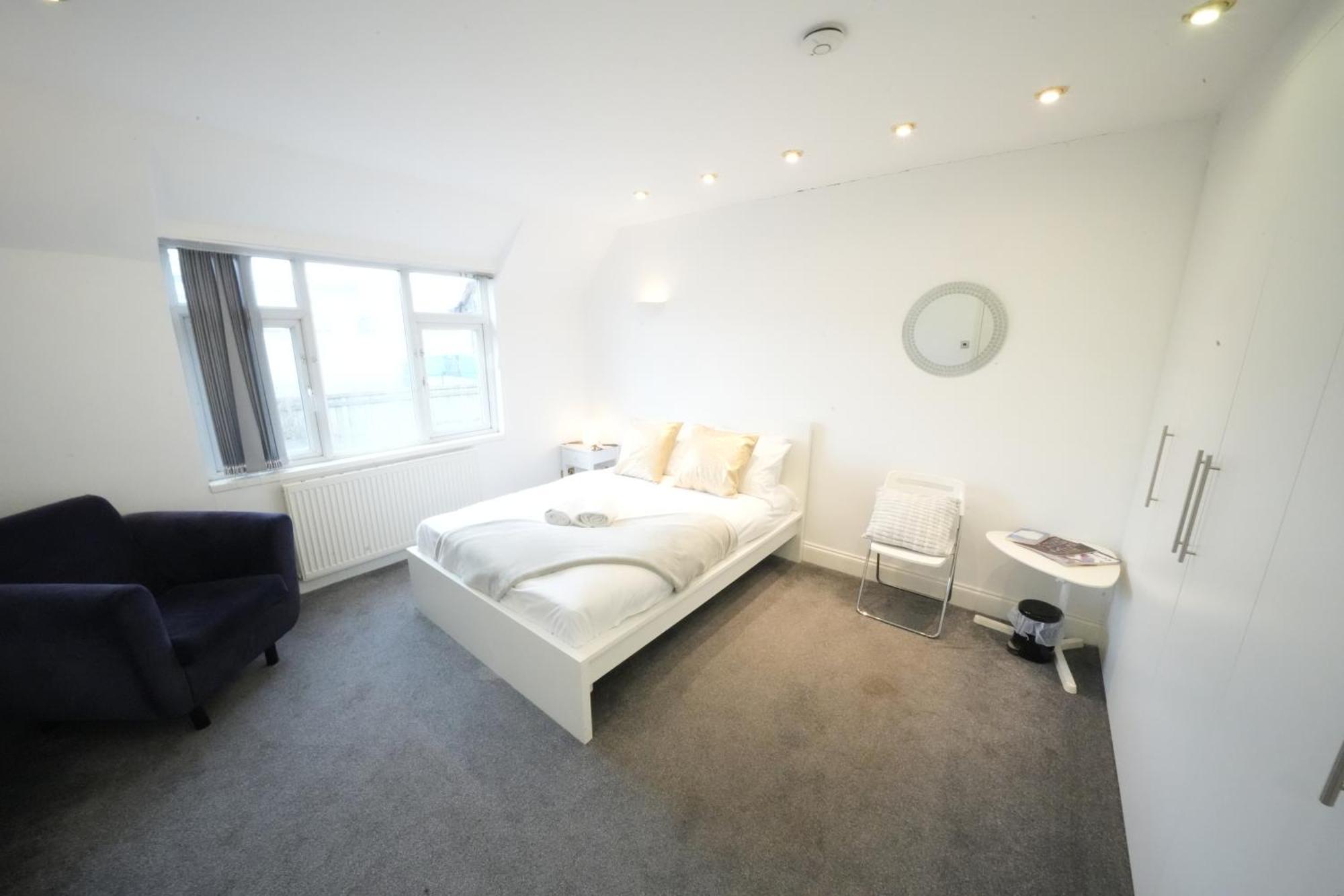 Airport Comfy Stay Harmondsworth Buitenkant foto
