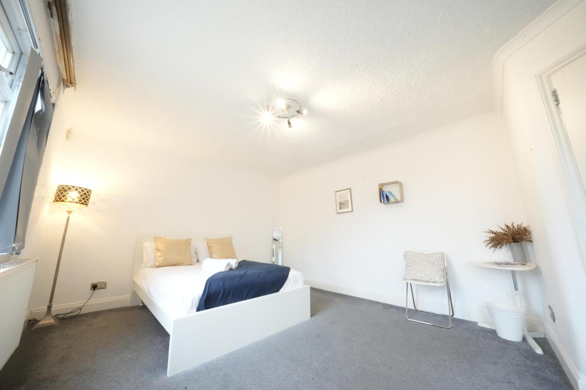 Airport Comfy Stay Harmondsworth Buitenkant foto